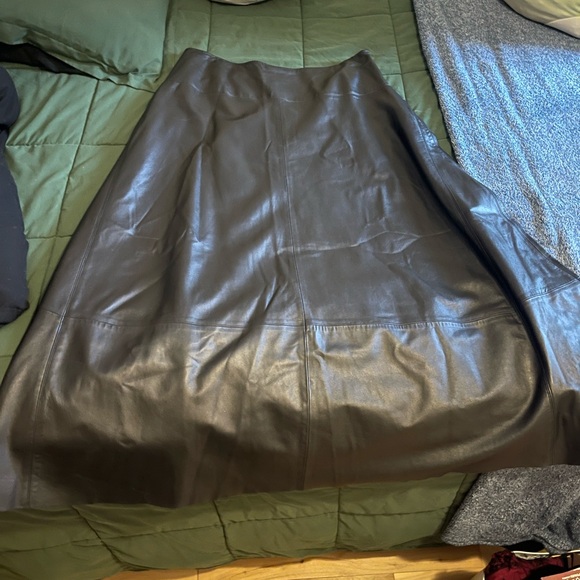 Black Leather Maxi Skirt - Picture 3 of 6